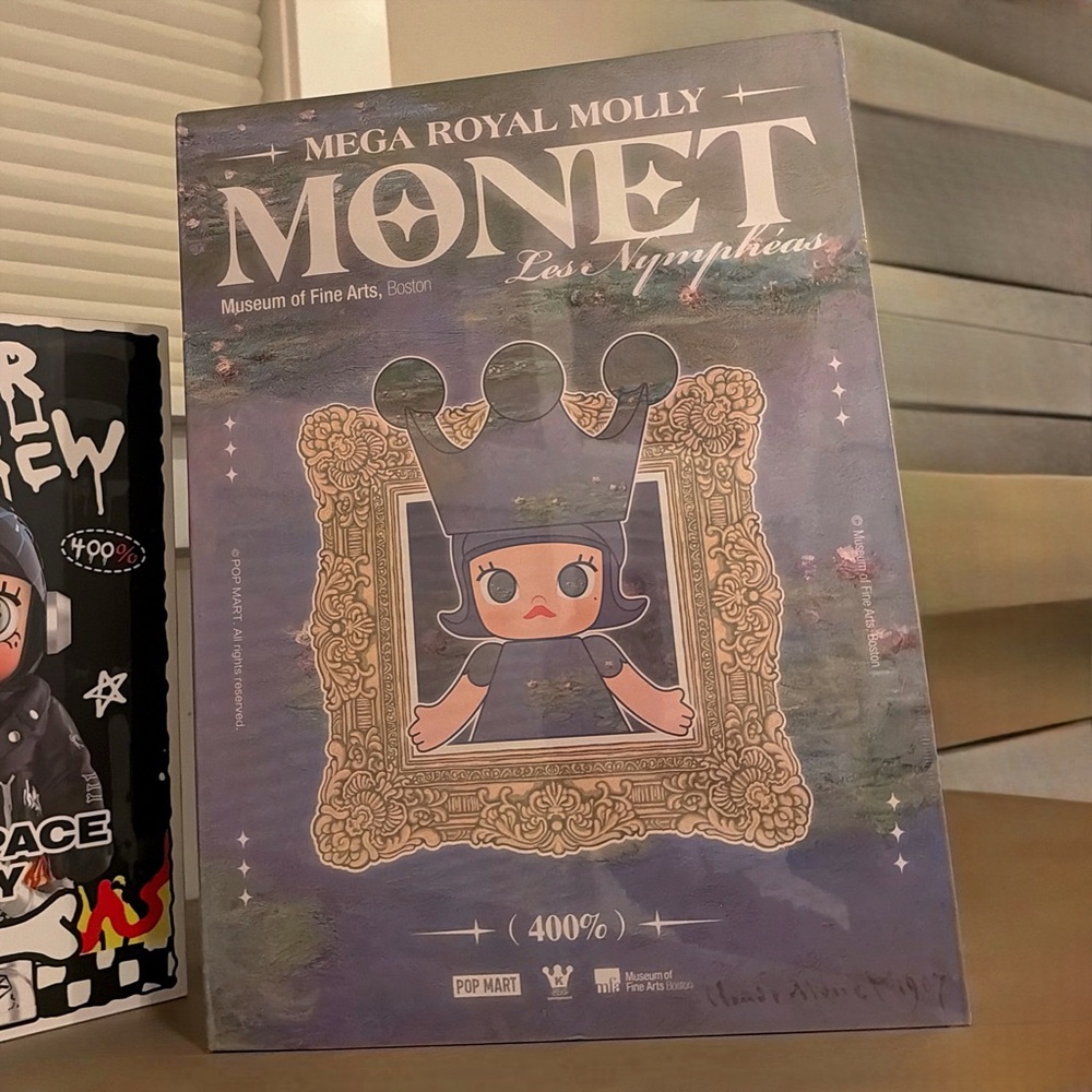 Pop Mart Mega Royal Molly Monet Les Nymphéas 400% - Picture 13 of 16